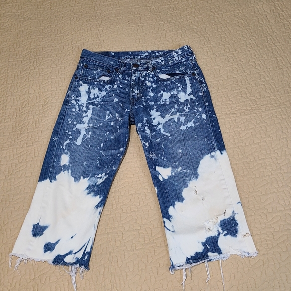 Levi's 514 disstressed jean shorts size 28 - Picture 5 of 10